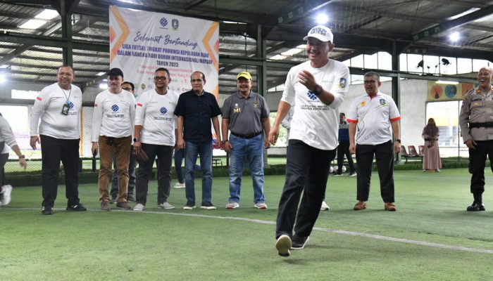 Sambut May Day 2023, Sekdaprov Adi Tutup Liga Futsal Pekerja 