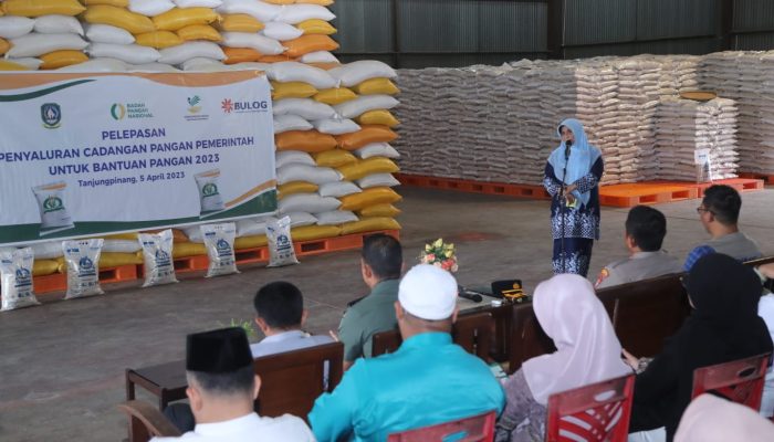 Wako Rahma Lepas Penyaluran Cadangan Pangan, 8.024 KPM Terima Bantuan Beras
