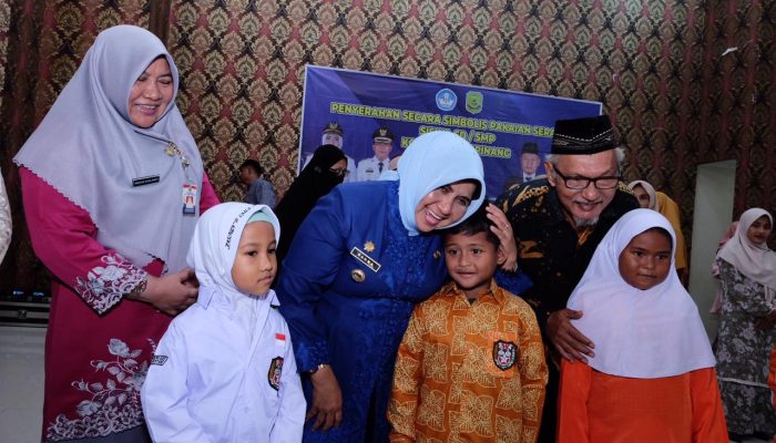 Program Seragam Sekolah SD Dan SMP Gratis Tetap Dilanjutkan, Rahma : Warga Membutuhkan