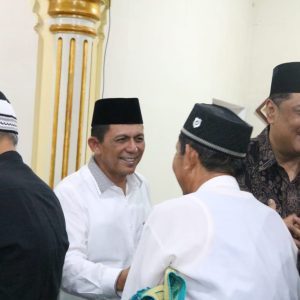 Hadiri Halal Bihalal Warga Kavling Lama Batu Aji, Gubernur Ansar Bahas Rumah Singgah 
