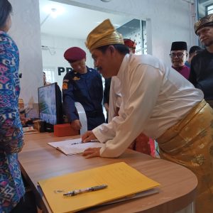 Gerry Yasid Daftar Bakal Calon DPD RI di KPU Kepri