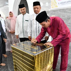 Gubernur Ansar Resmikan Masjid Baitul Jannah di Sekupang Batam 