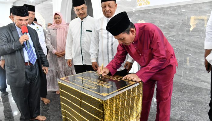 Gubernur Ansar Resmikan Masjid Baitul Jannah di Sekupang Batam 