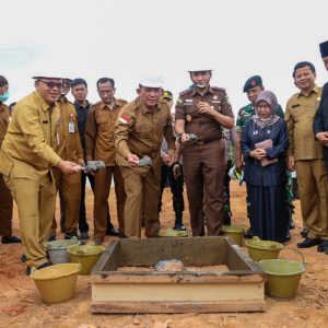 Gubernur Ansar Letakkan Batu Pertama Gedung Rawat Inap Jiwa dan Perkantoran RSKJKO EHD