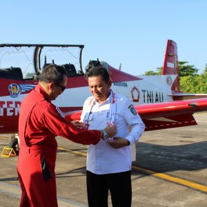 Gubernur Ansar Bersama Danlanud RHF Lepas JAT TNI AU Ikuti LIMA Di Malaysia