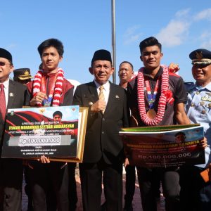 2 Atlit Sea Games Asal Lingga, Terima Bonus Gubernur Ansar Rp100 Juta