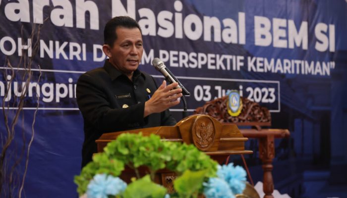 Gubernur Ansar Buka Musyawarah Nasional BEM SI Di Auditorium UMRAH