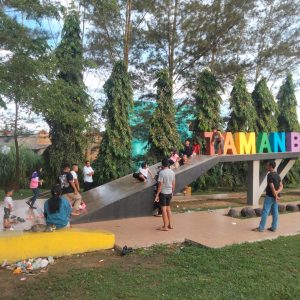 Akhir Pekan,Taman Batu 10 Ramai Dikunjungi Wisatawan Lokal