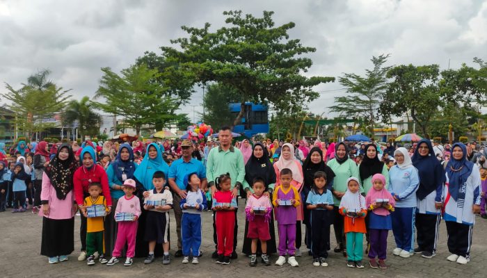 Tutup Tahun Pelajaran 2022-2023, Sekdako Tanjungpinang Senam Bersama Murid TK