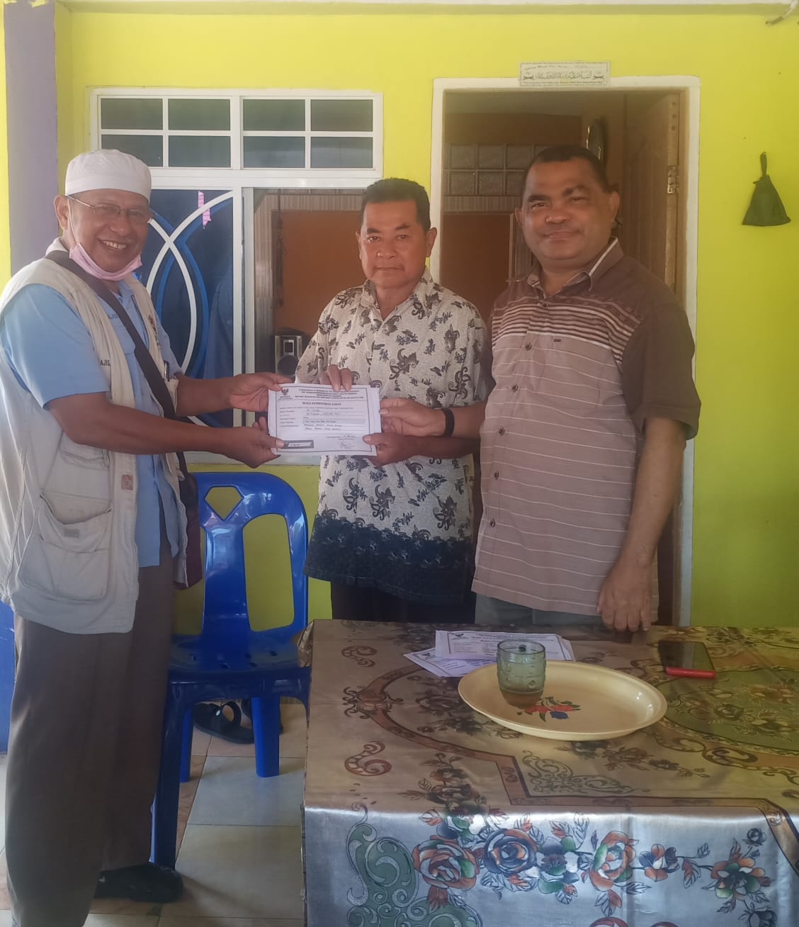 3 Nelayan Senggarang Terima Bantuan Sampan Dengan Mesin Robin 