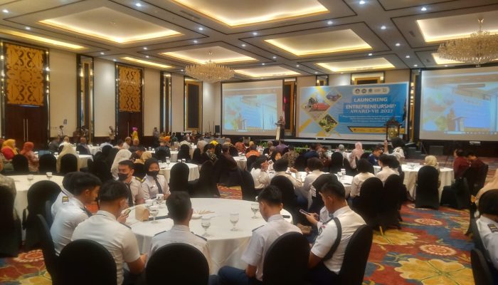 Stikes Hangtuah Tanjungpinang Gelar Entrepreneurship Award VII di Trans Convention Centre