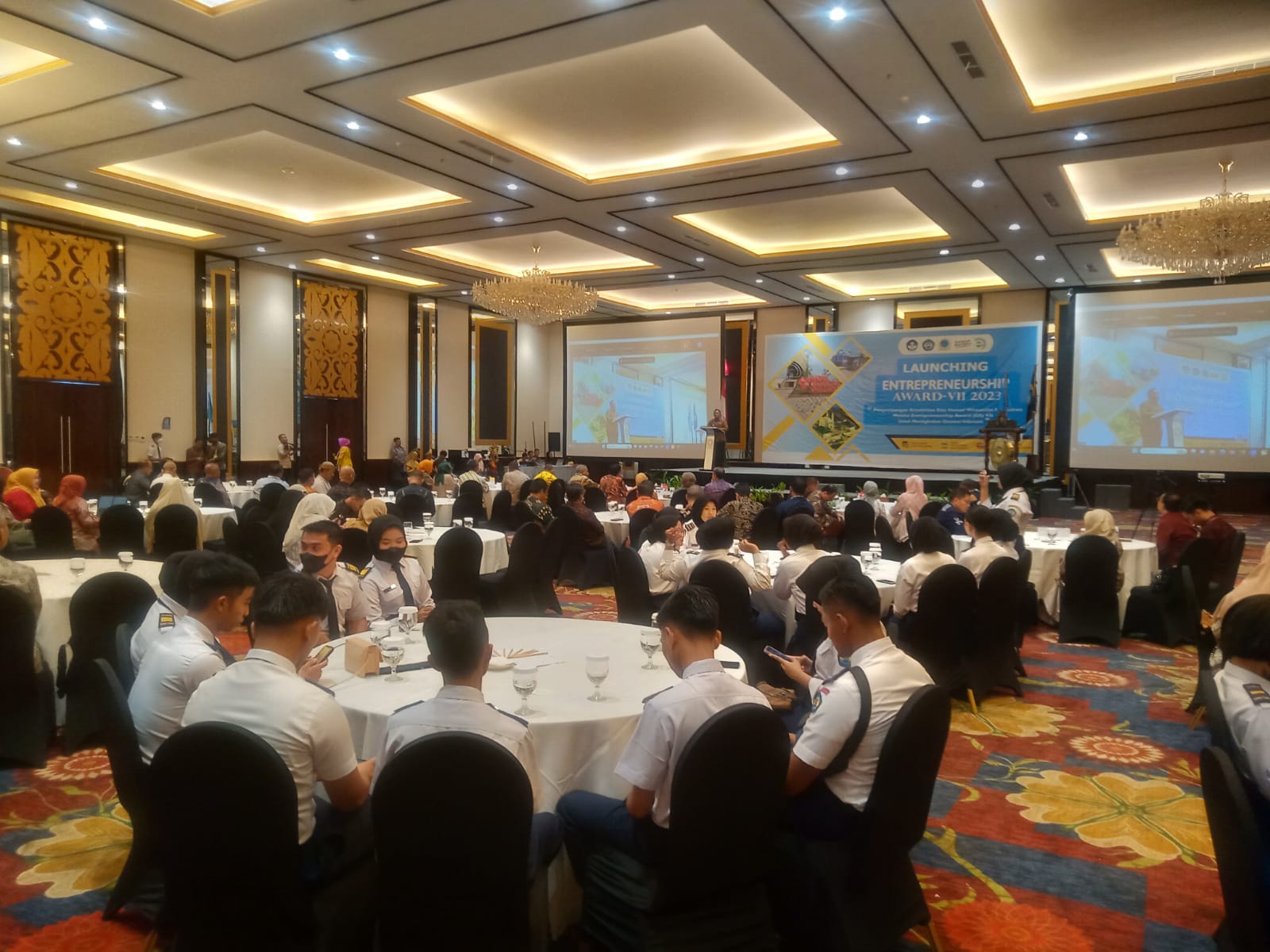 Stikes Hangtuah Tanjungpinang Gelar Entrepreneurship Award VII di Trans Convention Centre