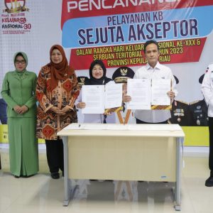 Gubernur Ansar Luncurkan Prognas Pelayanan KB Sejuta Akseptor di Kepri