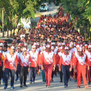 Sambut HUT Bhayangkara Ke-77, TNI-Polri Olahraga Bersama di Polda Kepri