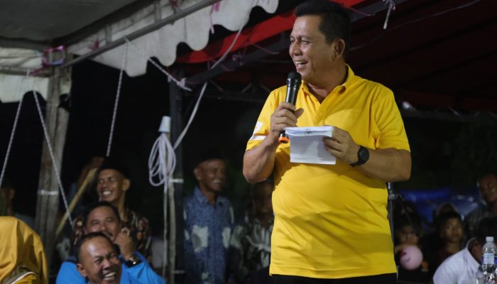Gubernur Ansar Tutup Turnamen Bola Voli Masyarakat Tajur Biru