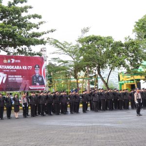 Polresta Tanjungpinang Gelar Upacara Hari Bhayangkara Ke-77 Di Lapangan Pamedan