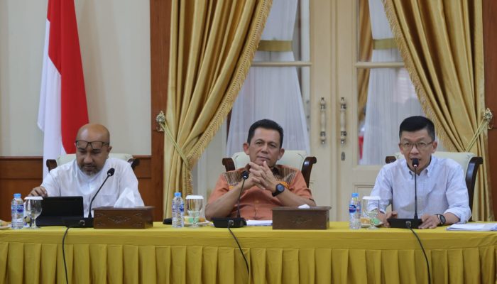 Gubernur Ansar Pimpin Rapat Persiapan Harsiarnas ke-90 di Kepri