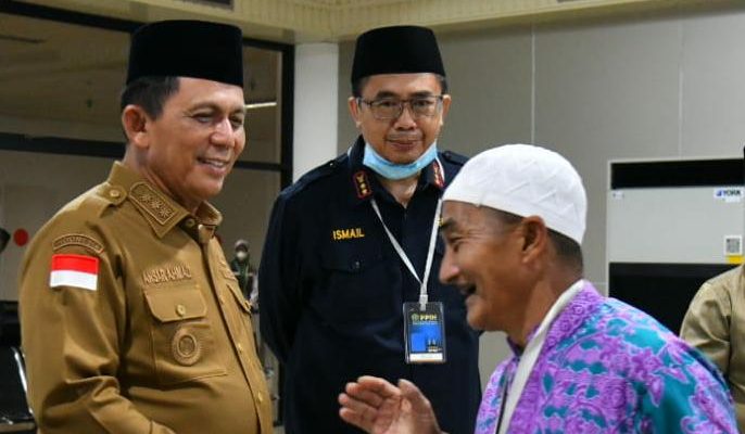 Gubernur Ansar Sambut Kepulangan 363 Jemaah Haji Kloter 1 Kepri