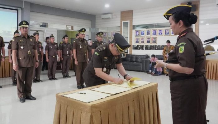 Yulius Dasa Saputra Gantikan Subhan Gunawan Jabat Kasi Datun Kejari Tanjungpinang