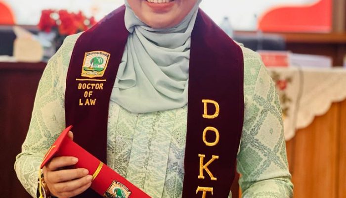 Disertasi Penanggulangan Pencemaran Laut Akibat Oil Sludge Antarkan Atika Thahira Jadi Doktor Hukum Termuda