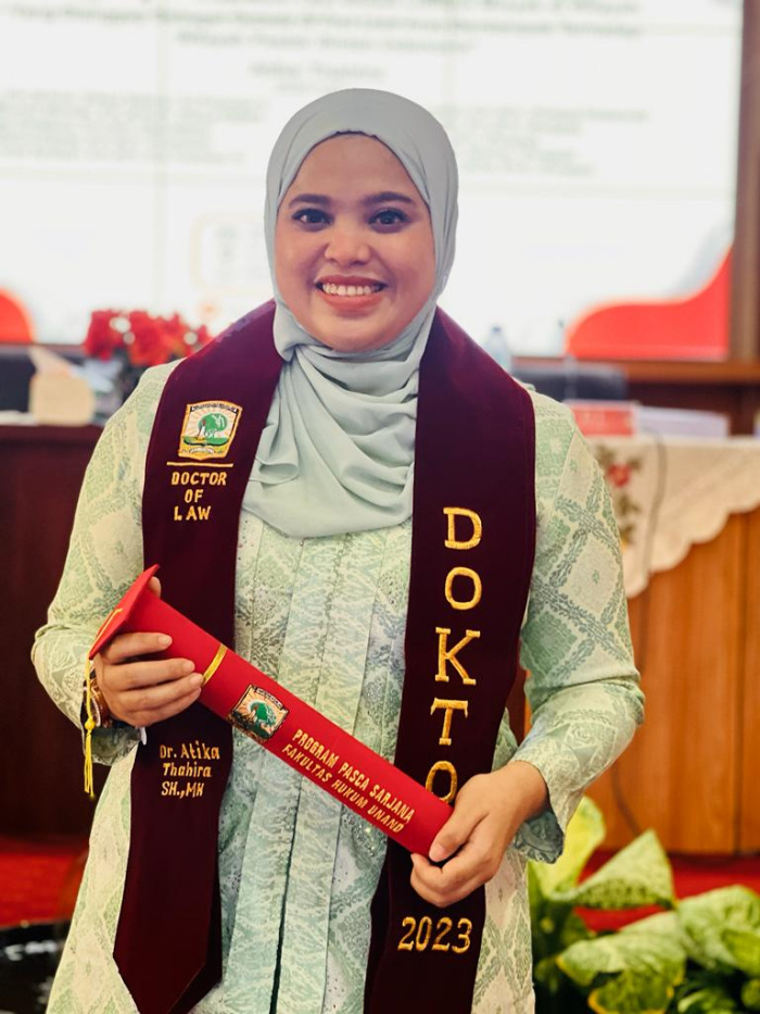 Disertasi Penanggulangan Pencemaran Laut Akibat Oil Sludge Antarkan Atika Thahira Jadi Doktor Hukum Termuda