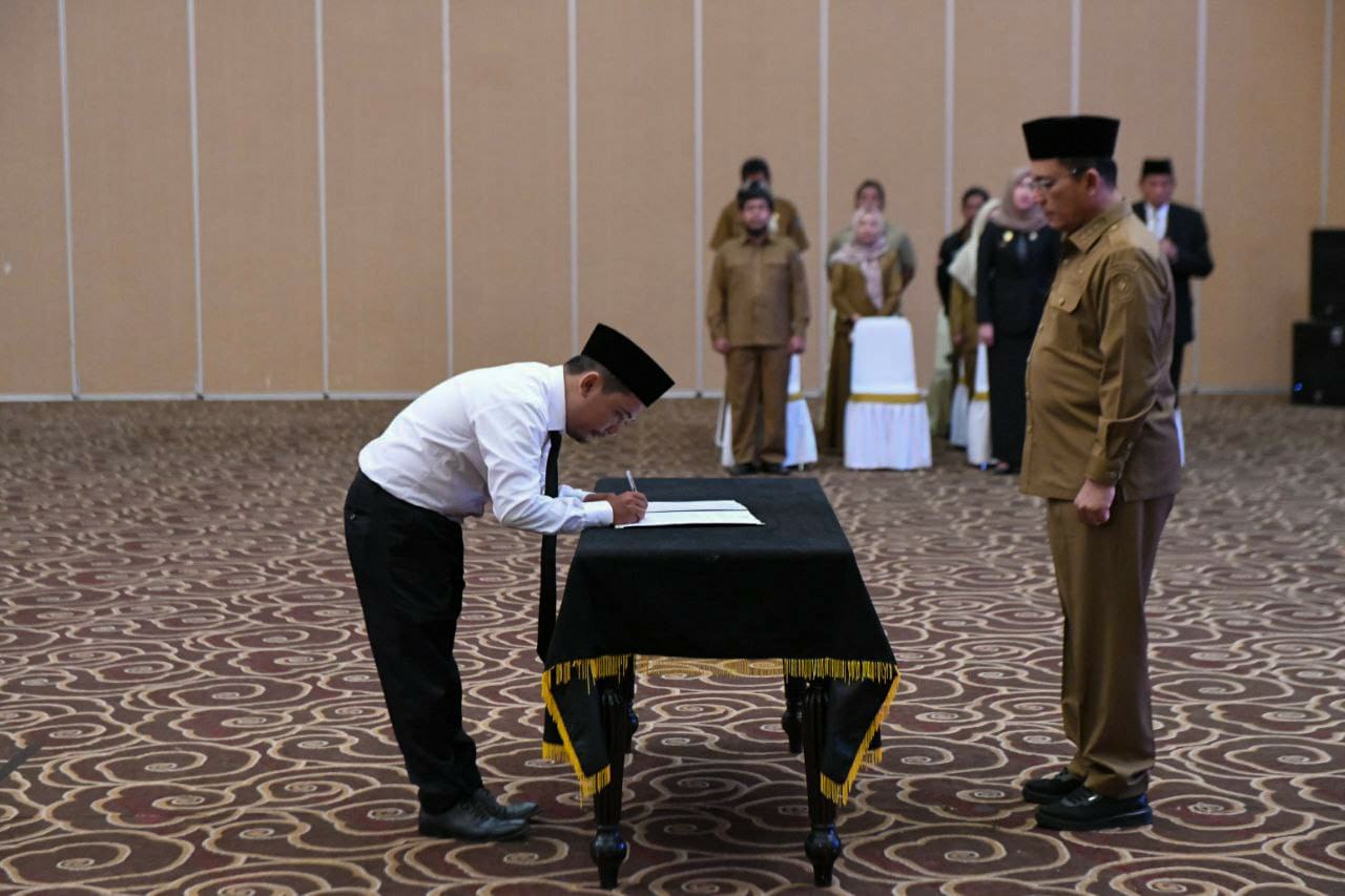 167 Guru dan 2 PNS  Provinsi Kepri Dilantik Gubernur Ansar Jadi Pejabat Fungsional