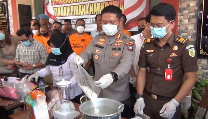 Polresta Tanjungpinang Musnahkan Ribuan Gram Sabu dan Pil Ekstasi