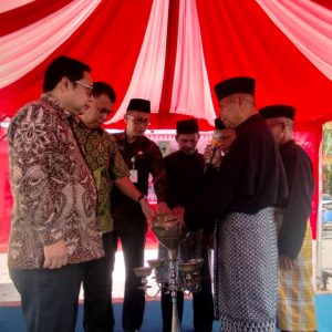 Wan Siswandi Resmikan Pasar Rakyat Di Bunguran Timur Natuna