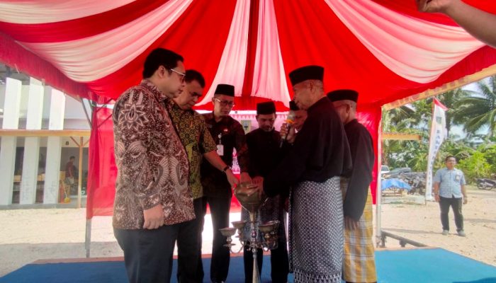Wan Siswandi Resmikan Pasar Rakyat Di Bunguran Timur Natuna