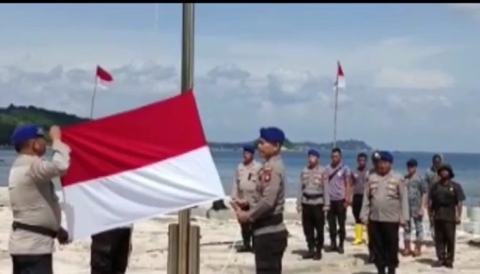 HUT RI Ke-78, Polres Bintan Kibarkan Bendera Merah Putih Di Pulau Terluar