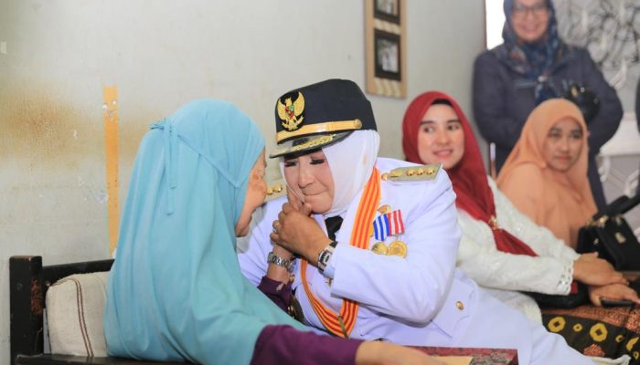 Wujud Syukur dan Hormat, Rahma Kunjungi Kediaman Veteran di Tanjungpinang