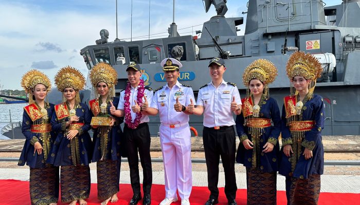 Latihan Militer Indonesia-Singapura, Kapal Perang Singapura Tiba Di Batu Ampar Batam