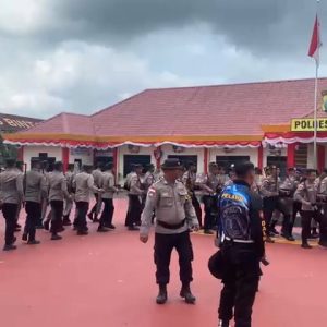 Polres Bintan Kirim Pasukan Pengamanan Aksi Unjuk Rasa Di Kantor Gubernur Kepri