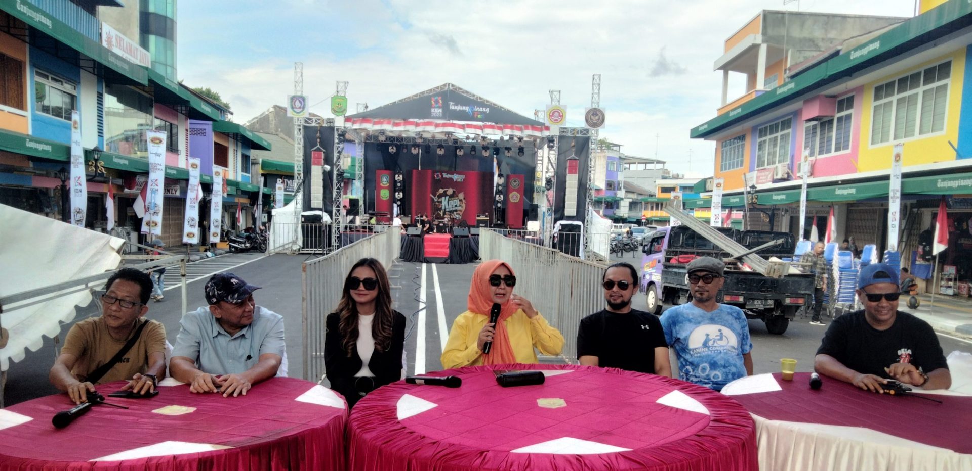 Artis dan Musisi Hibur Masyarakat Pada Festival Kopi Merdeka 2023