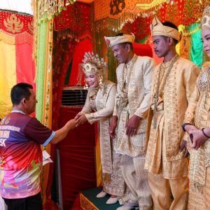 Gubernur Ansar Jadi Saksi Nikah Masal di Bazar Pelayanan Publik Kepri 