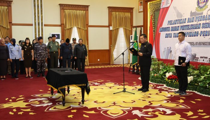 Gubernur Ansar Lantik 9 Anggota BPSK Kota Tanjungpinang Periode 2023-2028