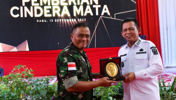 Kolonel INF.Jimmy Watuseke Gantikan Brigjen TNI Yudi Yulistyanto Jabat Danrem 033/WP