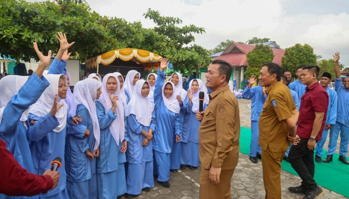Untuk Masa Depan Kepri, Gubernur Ansar Motivasi Pelajar SMAN 1 Kundur Karimun