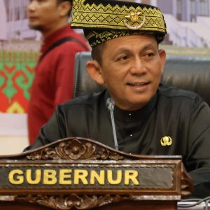 Gubernur Ansar Hadiri Paripurna DPRD Terkait Perda Pajak dan Retribusi Daerah