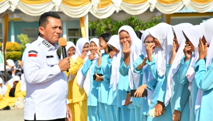 Kelanjutan Pembangunan di Kepri, Gubernur Ansar Beri Motivasi Pelajar SMAN 5 Batam