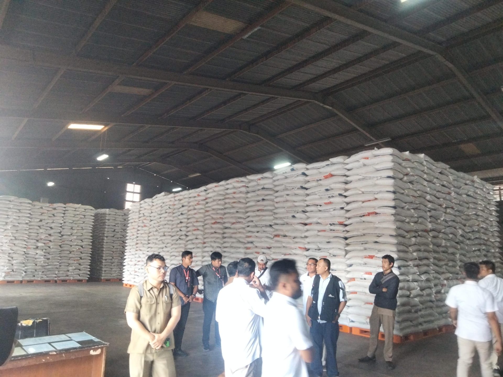 Harga Beras Naik,Disperindag Kepri Sidak Gudang Bulog 