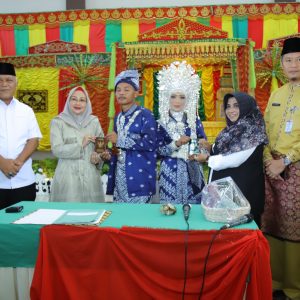 8 Pasang Pengantin Ikuti Nikah Massal Pemko Tanjungpinang