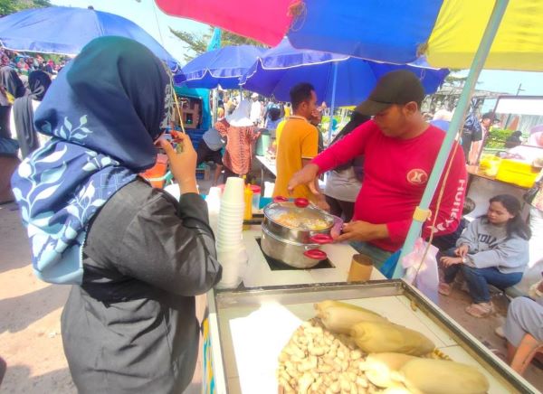 Pawai Budaya Dan Mobil Hias Beri Dampak Ekonomi UMKM, Capai Omzet Jutaan Rupiah