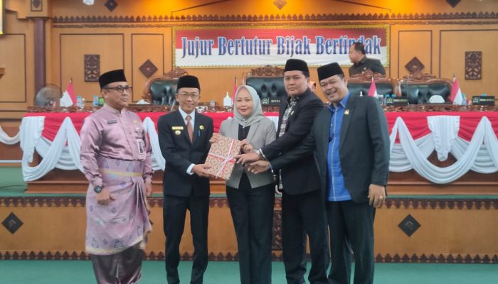 Rapat Paripurna DPRD, Pj Wako Sampaikan Ranperda APBD P TA 2023