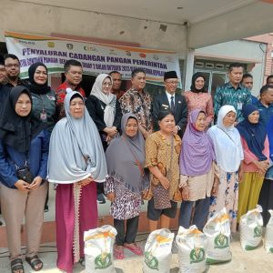 7.280 KPM Di Tanjungpinang Menerima Bantuan Beras, Per KPM 10 Kg