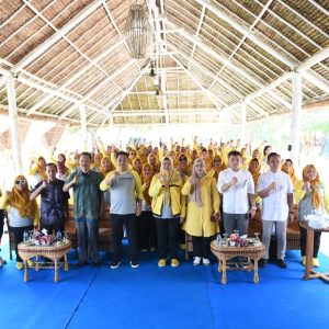 Dewi Ansar Buka Kegiatan Pendidikan Politik bagi Kaum Perempuan Kepri