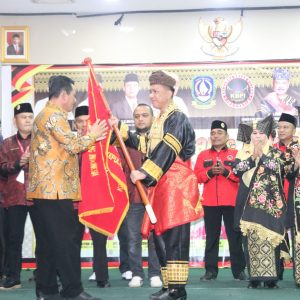 Gubernur Ansar Kukuhkan Keluarga Suku Piliang Minangkabau Provinsi Kepri