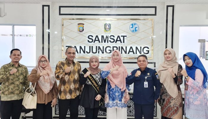 Uji Petik Penilaian Pelayanan Publik, Disdik Kepri Kunjungi Samsat Tanjungpinang