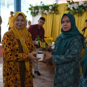 Dewi Kumalasari Buka Darmawisata di Desa Resun Lingga