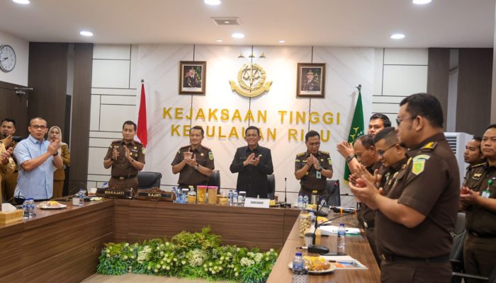 Gubernur dan Kajati Saksikan Penandatanganan MoU Program Jaga Desa